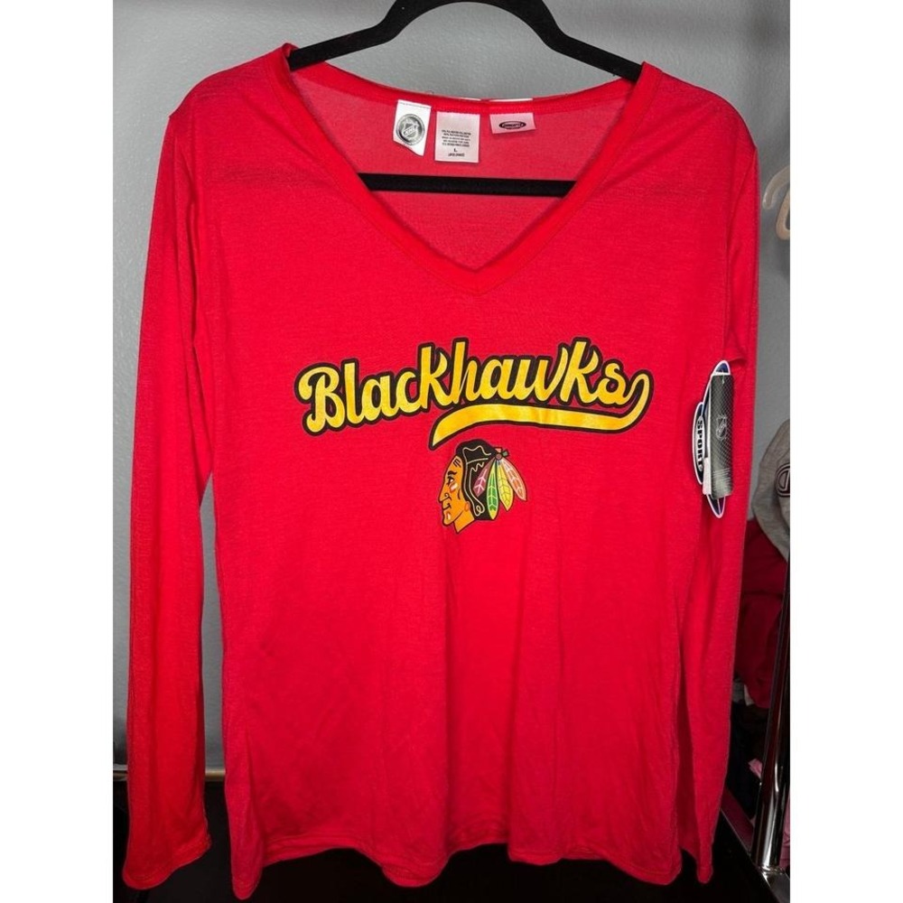 NHL Chicago Blackhawks Concepts Sport Women Red Long Sleeve V-Neck Shirt L NEW